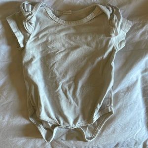 SHEIN baby girl ruffle sleeve white onesie size 3-6M